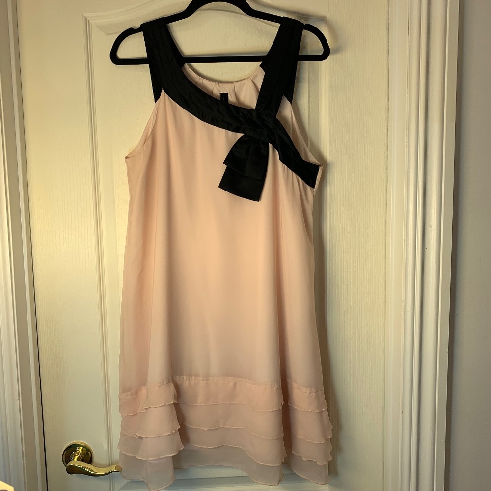 Vero Moda Blush Pink ’n Black Layered Chiffon Dress – Size L – Flowy & Romantic
